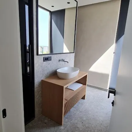 Willa Escape By Form Olea 4 *