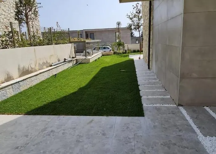 Escape By Form Olea 4 *