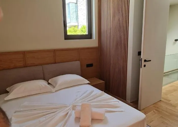 Villa Escape By Form Olea 4 *