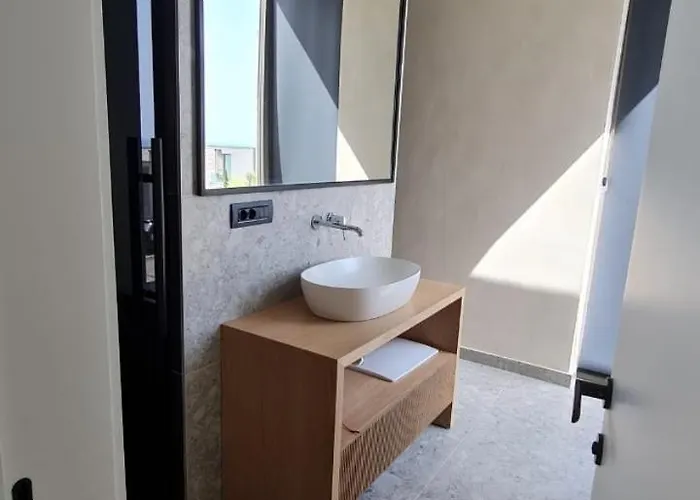 Villa Escape By Form Olea 4 *